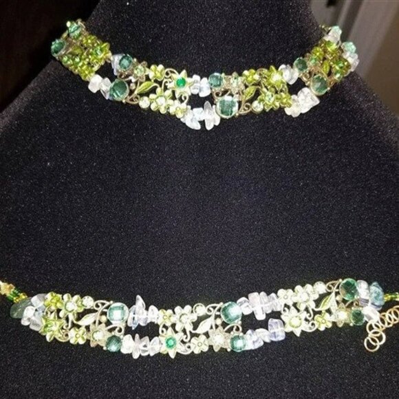 Green Opalite Floral Jewellery Set - Picture 7 of 10